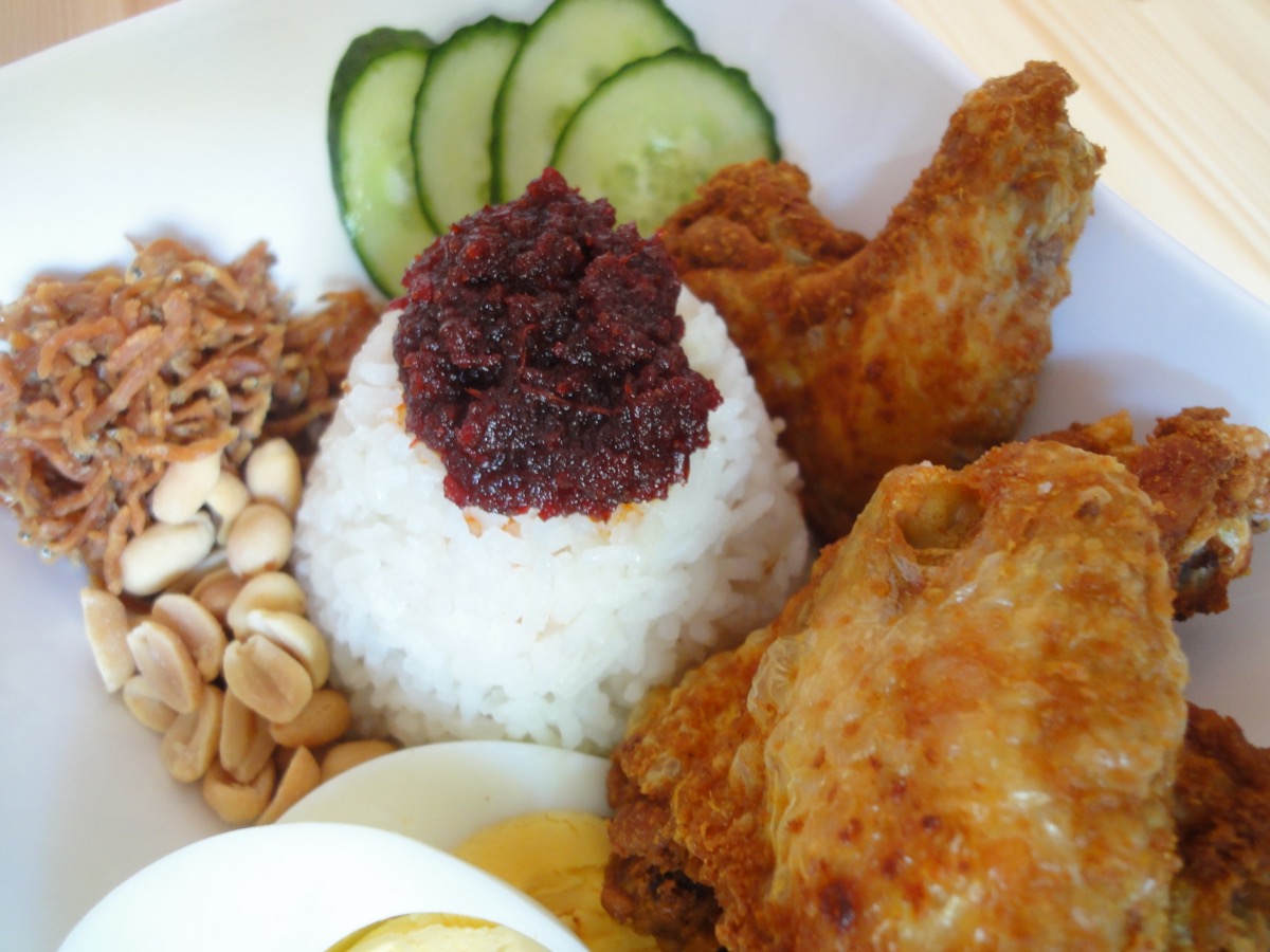 Complete plate of Nasi Lemak